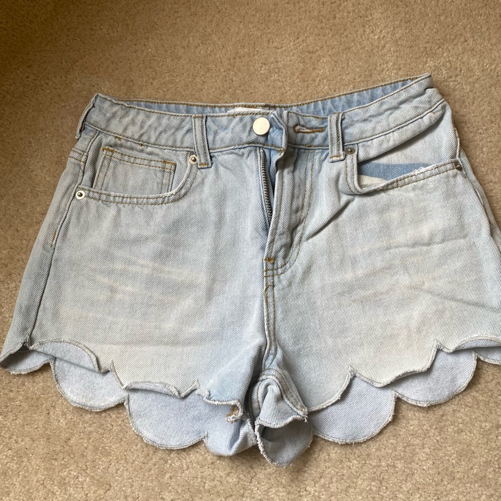 Scalloped Denim Shorts. Blu Pepper.